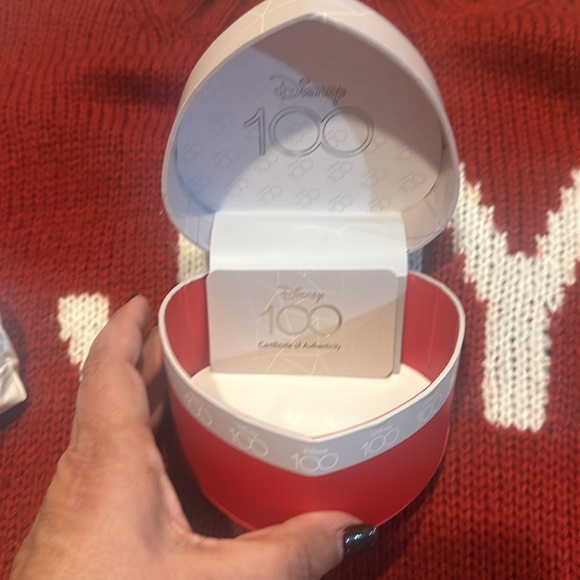 Mickey and Minnie Watch - Picture 3 of 8